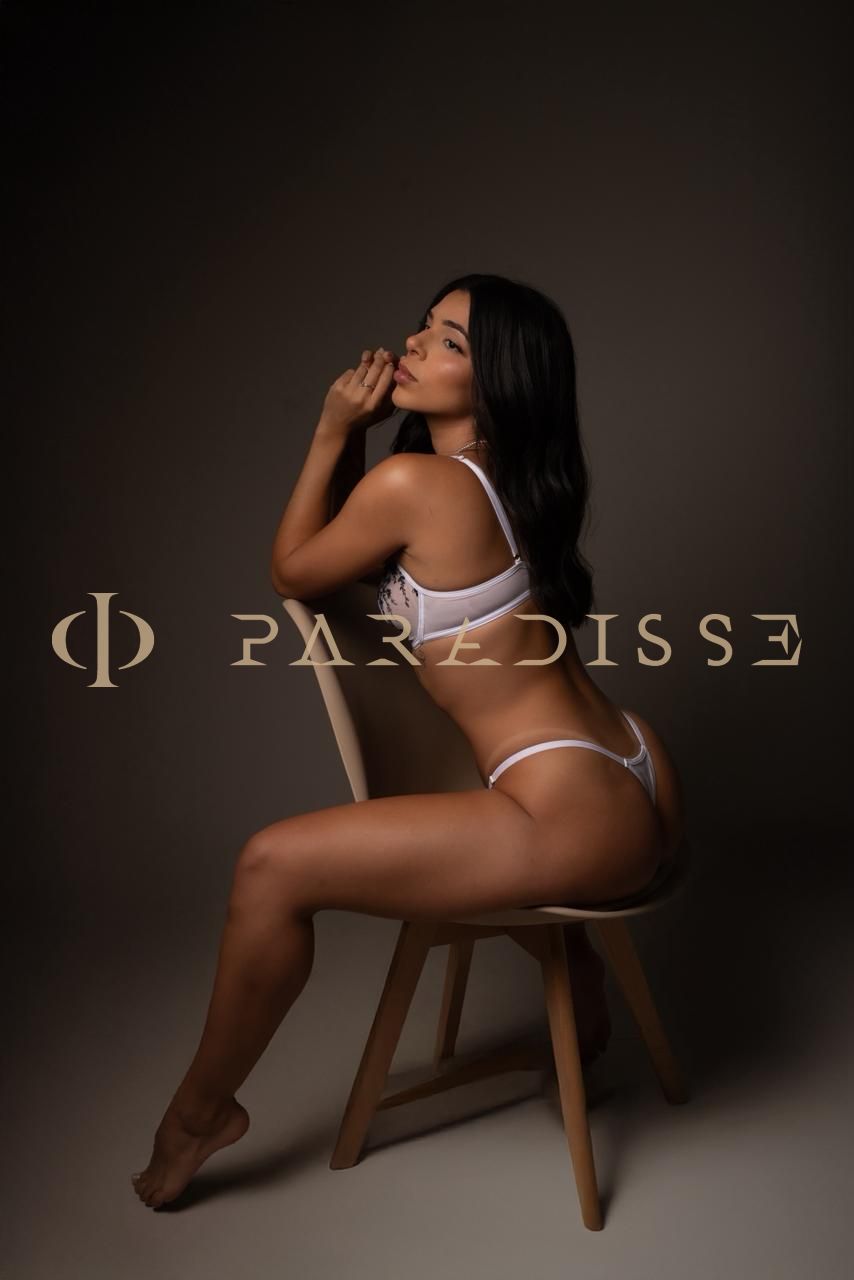 Escorts VIP Paradisse - Livia